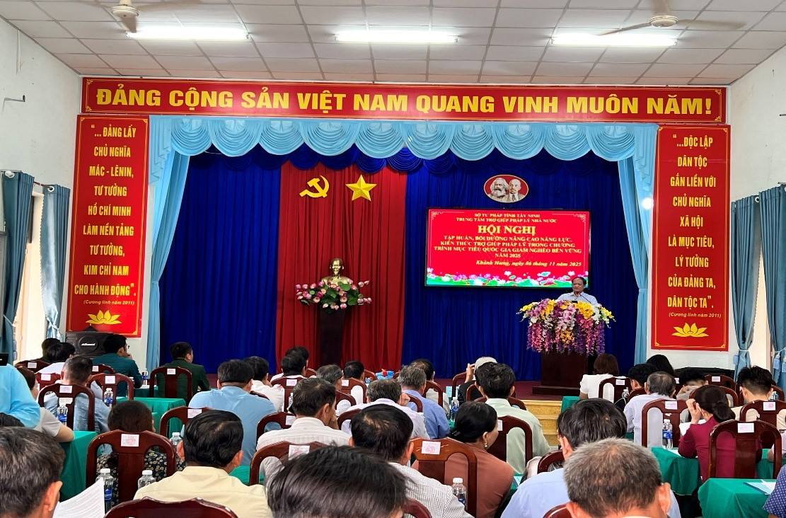 អង់គ្លេស៖ ព័ត៌មាន