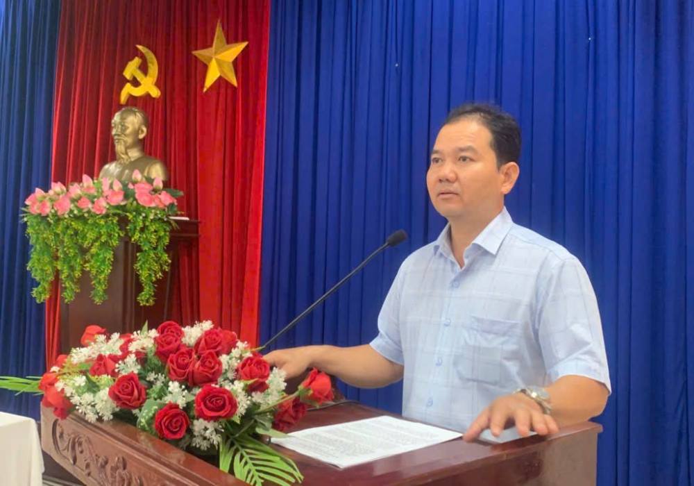 អង់គ្លេស៖ ព័ត៌មាន