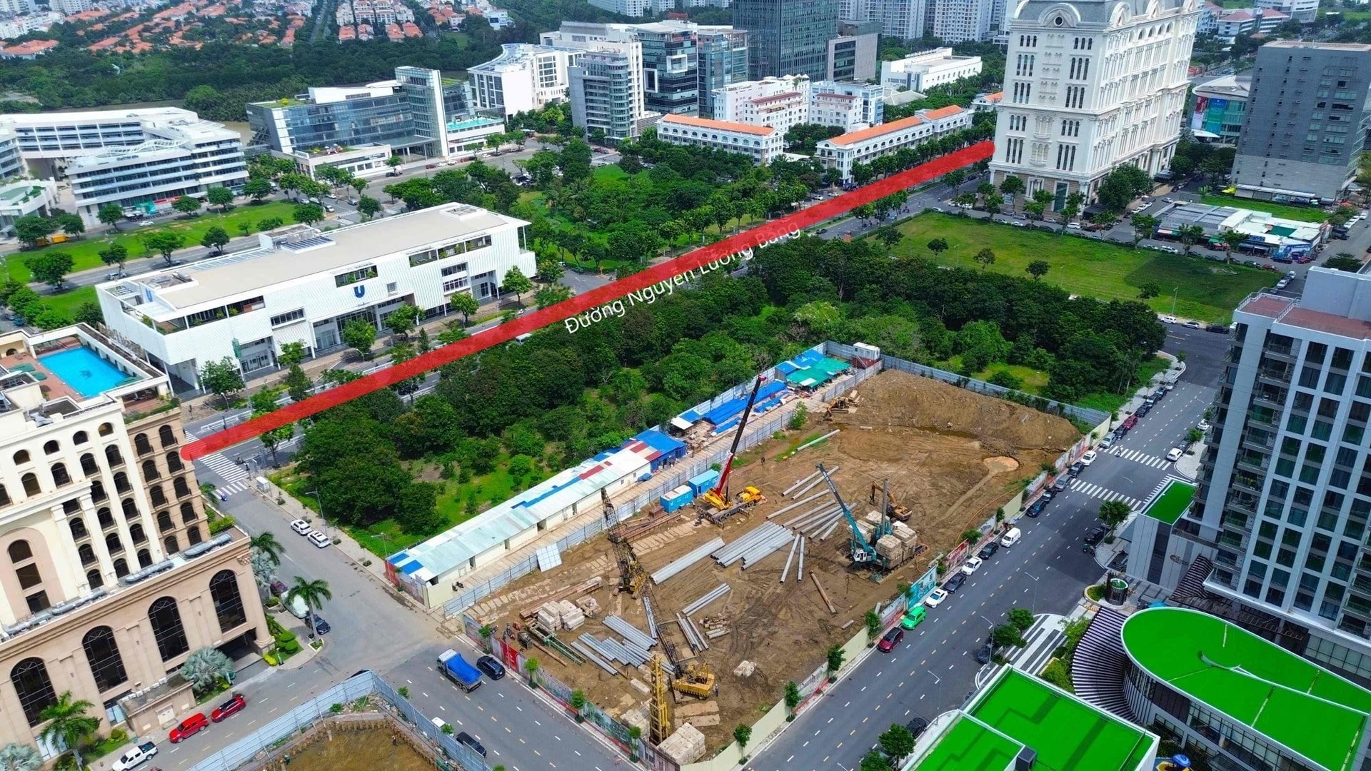 ルートはグエンルオンバン通りとニャーベ地区を通ります。