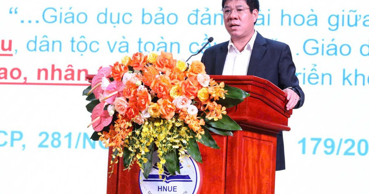 Nhiều hình thức tôn vinh học sinh đoạt giải quốc tế nhưng thiếu chính sách 'giữ chân'