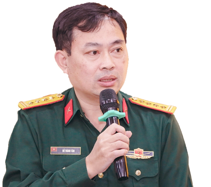 Tư vấn tuyển sinh, hướng nghiệp từ sớm cho học sinh - Ảnh 2.