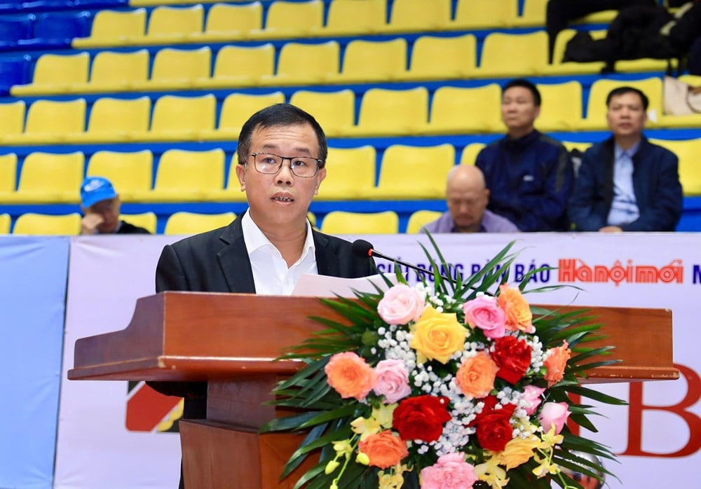 បើកការប្រកួតកីឡាវាយកូនឃ្លីលើតុ Hanoi Open Club ប្រកួតប្រជែងដណ្តើមពាន Hanoi Moi Newspaper Cup - រូបថត ១