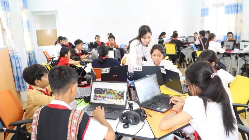 록닌 기숙 중등학교 학생들의 학습 공간.