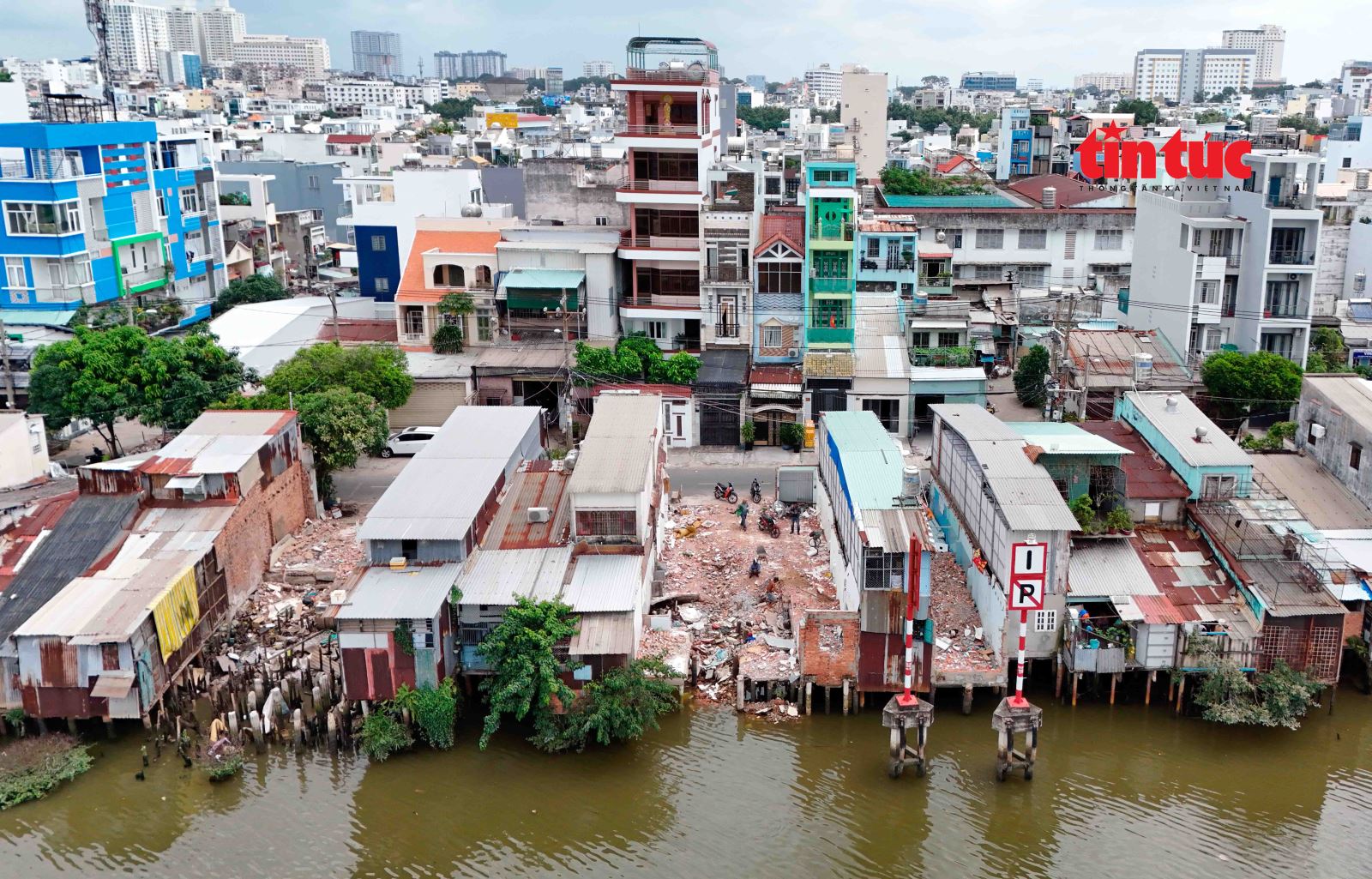 ចំណងជើងរូបថត