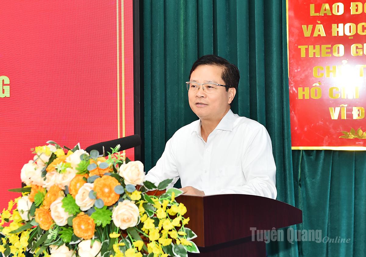 សមមិត្ត Tran Quang Minh ប្រធានគណៈកម្មាធិការបក្សខេត្តបានថ្លែងមតិក្នុងពិធីនេះ។