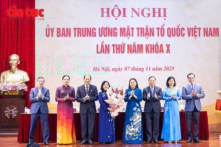 ចំណងជើងរូបថត