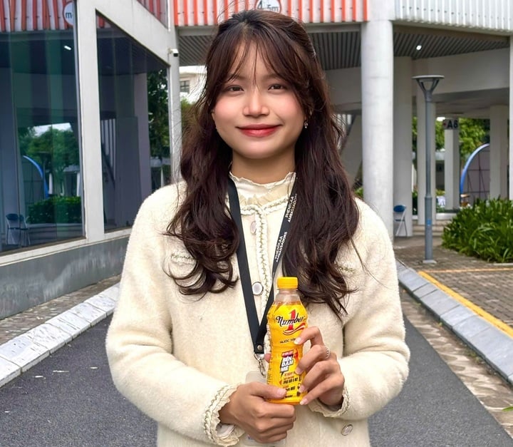 ពីបន្ទប់ពិសោធន៍តូចទៅសុបិនធំ ង្វៀន ធី ខាន់ ឌឿ ជារូបភាពរបស់យុវជនវៀតណាម - តែងតែមានថាមពល និង ងប់ងល់ដើម្បីក្លាយជា 