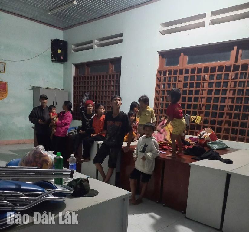 משקי בית בקהילת אאה קנופ שנפגעו מסופה מספר 13 פונו למקום מבטחים.