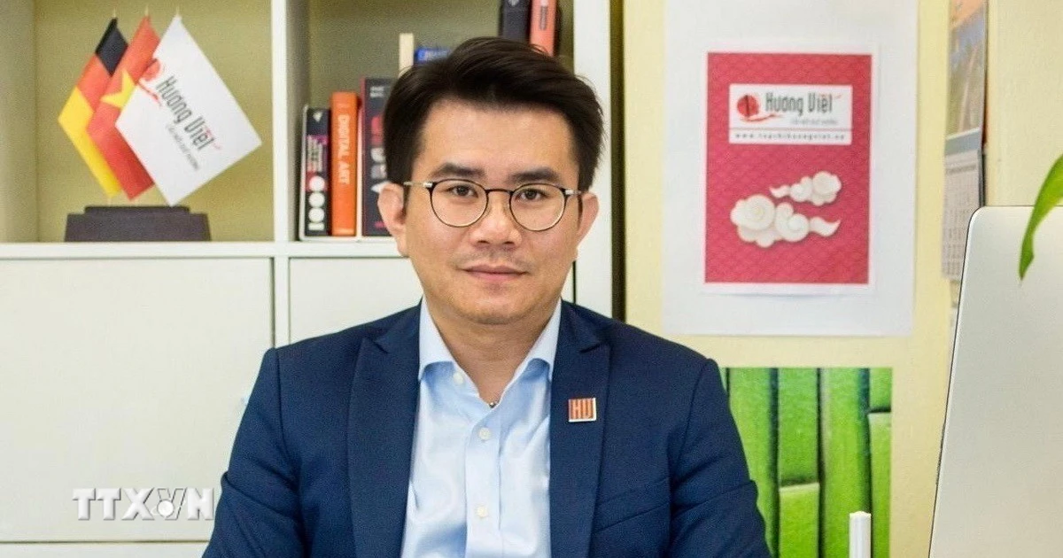 Góp ý dự thảo văn kiện Đại hội XIV: Tiếp tục khơi dậy sức mạnh Việt Nam toàn cầu