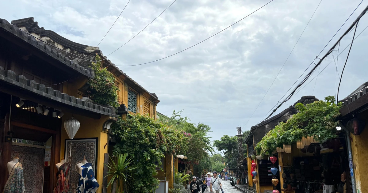 Tháng 10, Việt Nam đón 1,73 triệu lượt khách quốc tế, tăng 13,8% so với tháng trước