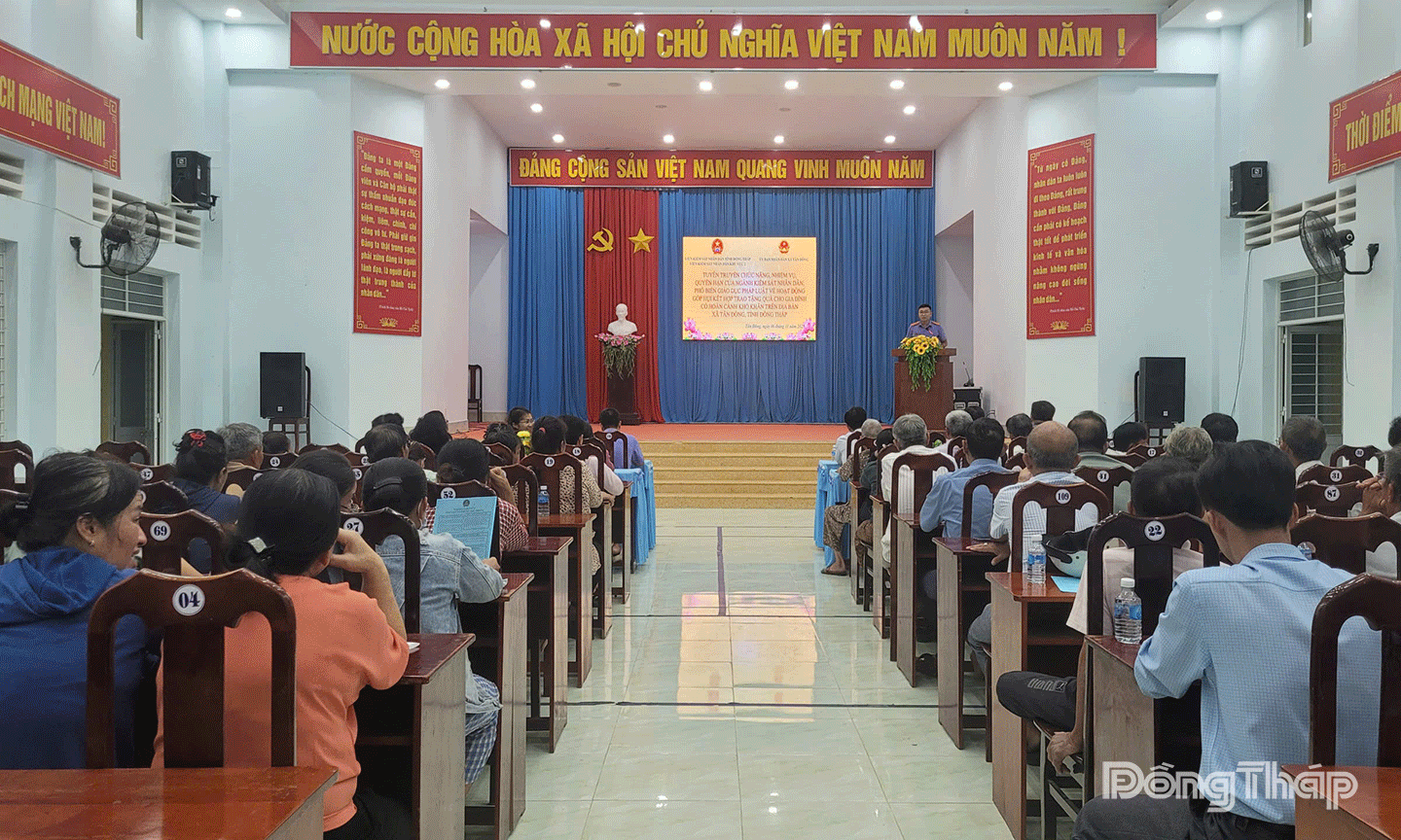 Dong Thap-Truyen-Tran-Tran-Quang-Nhan-Chu-Chang-Nhan-Chu-Chang-3.gif