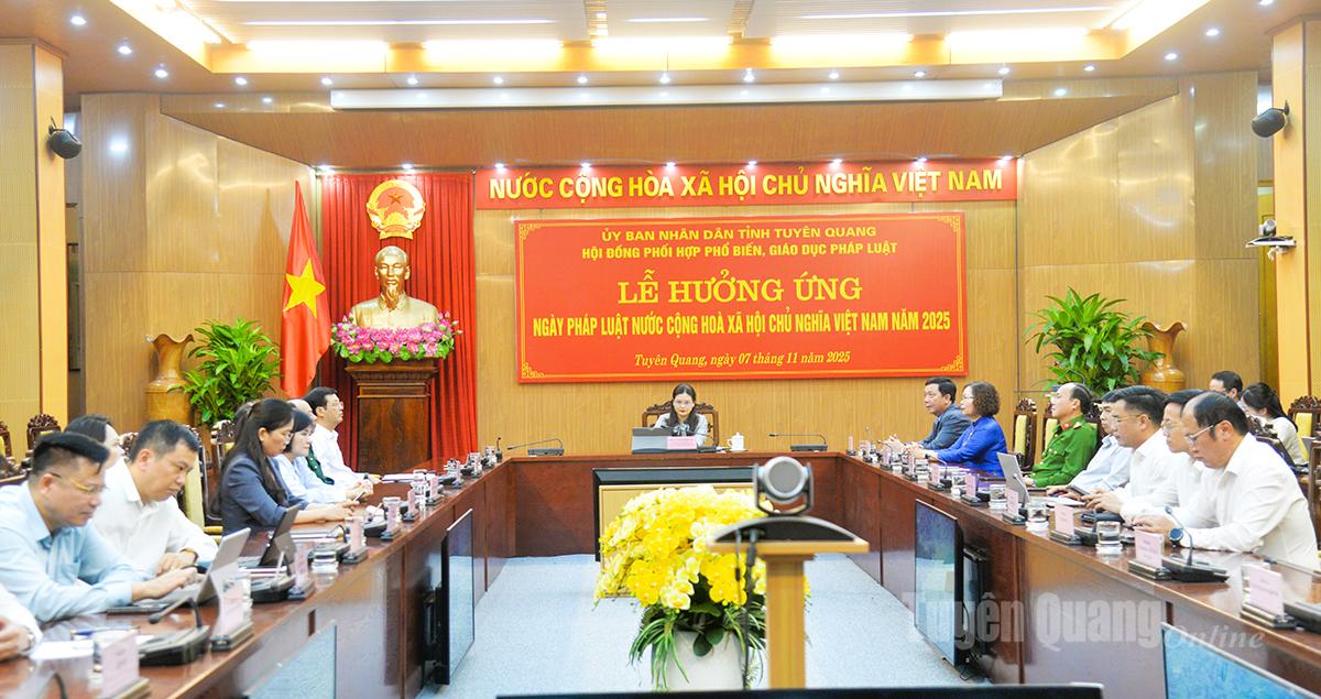 គណៈប្រតិភូចូលរួមពិធីឆ្លើយតបនឹងទិវាច្បាប់វៀតណាមឆ្នាំ 2025។