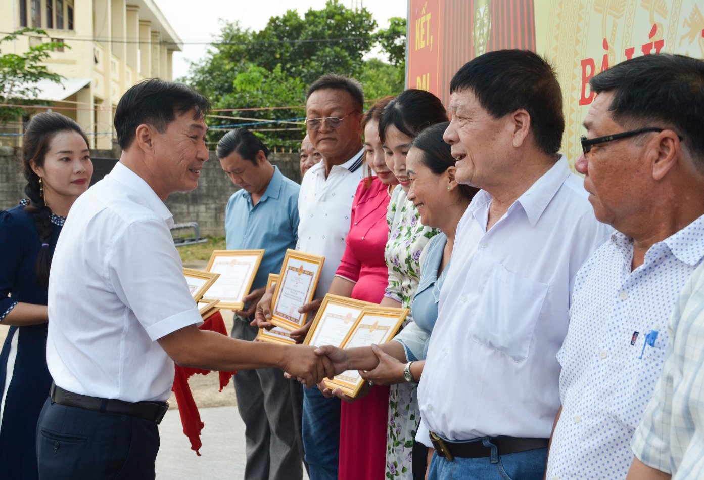 Festivalul Marii Unități Naționale din zona rezidențială Ha Tien Ward