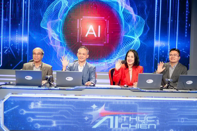 Fotografia 2_Reprezentantul juriului care a desemnat runda finală (2).jpg