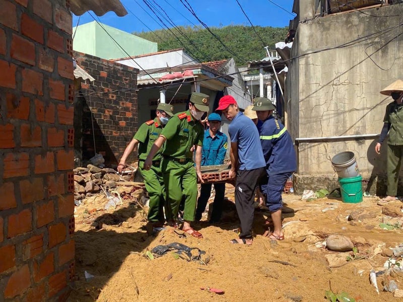 ตำรวจเขตฟูมีบัคระดมกำลังเพื่อช่วยเหลือประชาชนหลังพายุคัลแมกีผ่านไป