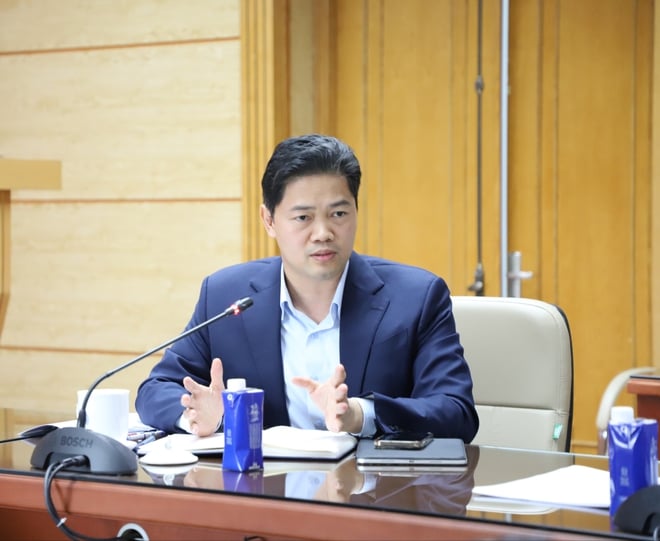 השר דאו הונג לאן: התמקדות בהאצת התקדמות המתקן השני של בית החולים באך מאי ובית החולים לידידות וייטנאם-גרמניה - תמונה 3. Bộ trưởng Đào Hồng Lan: Tập trung tối đa, đẩy nhanh tiến độ cơ sở 2 Bệnh viện Bạch Mai, Hữu nghị Việt Đức- Ảnh 3.