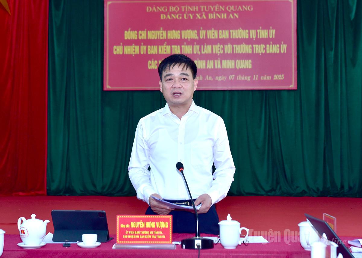 نگوین هونگ وونگ، رئیس کمیسیون بازرسی کمیته حزبی استان، سخنرانی پایانی را در جلسه کاری ایراد کرد.