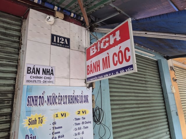 HCMC: Ekmek zehirlenmesinden şüphelenilen 51 hasta var, 1 kişi kritik durumda - Fotoğraf 2. TPHCM: Đã có 51 bệnh nhân nghi ngộ độc bánh mì, 1 người nguy kịch- Ảnh 2.