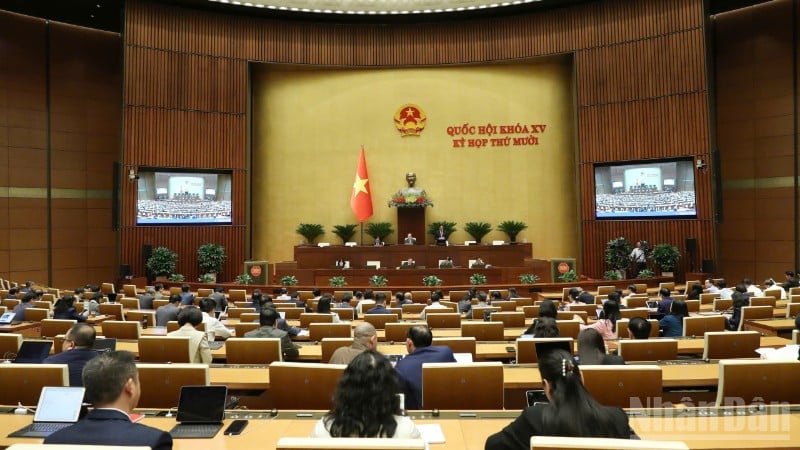 Suasana sesi diskusi Majelis Nasional, sore hari tanggal 7 November 2025. (Foto: DUY LINH)