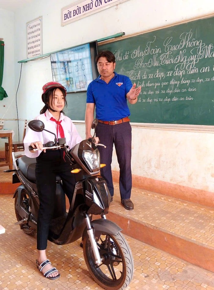Special lesson in the highlands - Photo 2. Tiết học đặc biệt trên vùng cao- Ảnh 2.