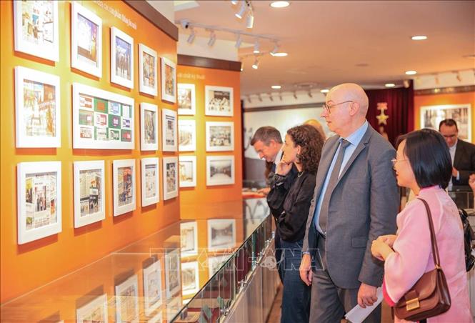 ចំណងជើងរូបថត