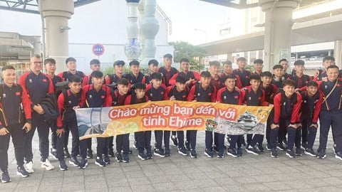 Die vietnamesische U17-Nationalmannschaft ist zu einem Trainingslager in Japan eingetroffen, um sich auf die asiatischen Qualifikationsspiele vorzubereiten.