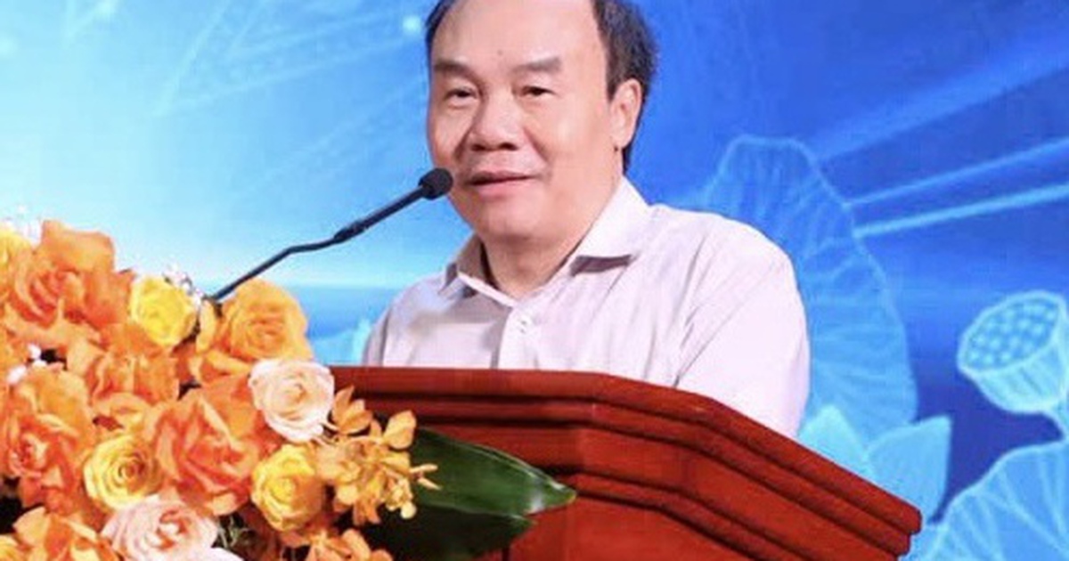 Chúng ta cần giải thưởng hay cần đào tạo nhân tài?