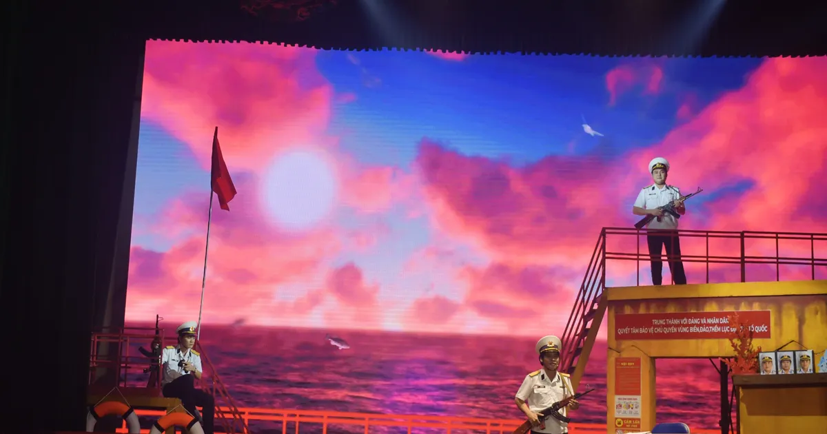 Nghệ thuật cải lương chạm đến trái tim người lính trẻ qua “San hô đỏ”