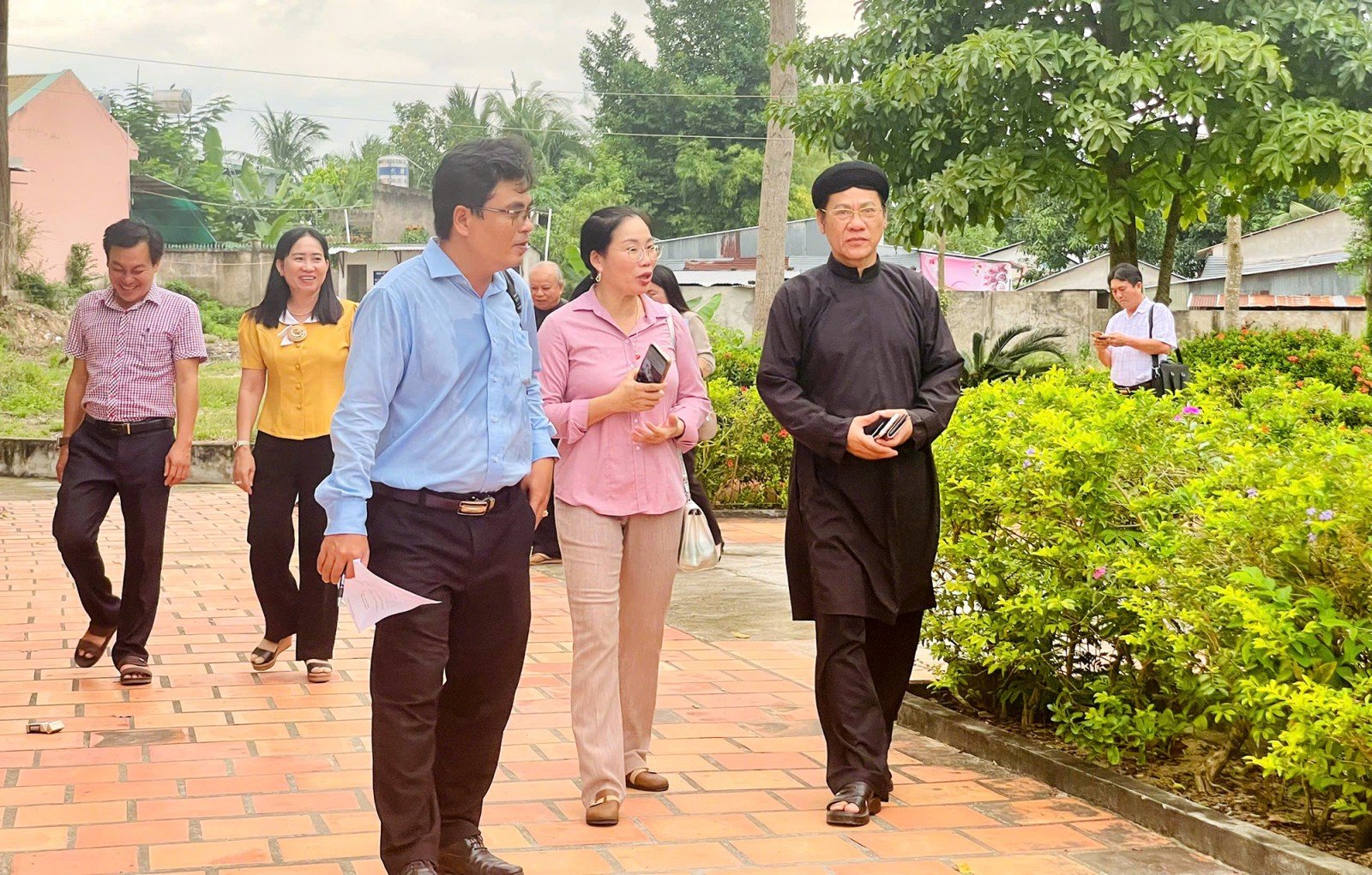 Реставрація та прикраса національної реліквії пагоди Там Буу, пагоди Пхі Лай та гробниці Ба Чук