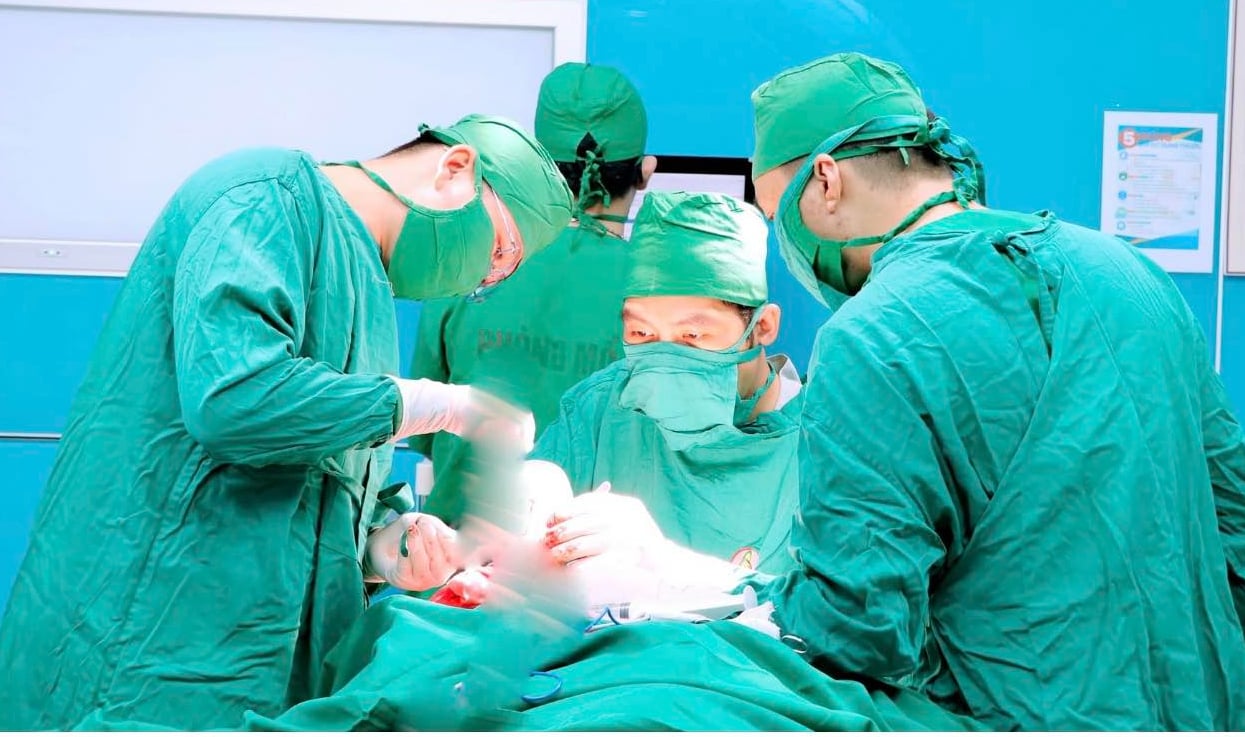 Ghép sọ tự thân thành công cho thiếu niên 15 tuổi- Ảnh 1.