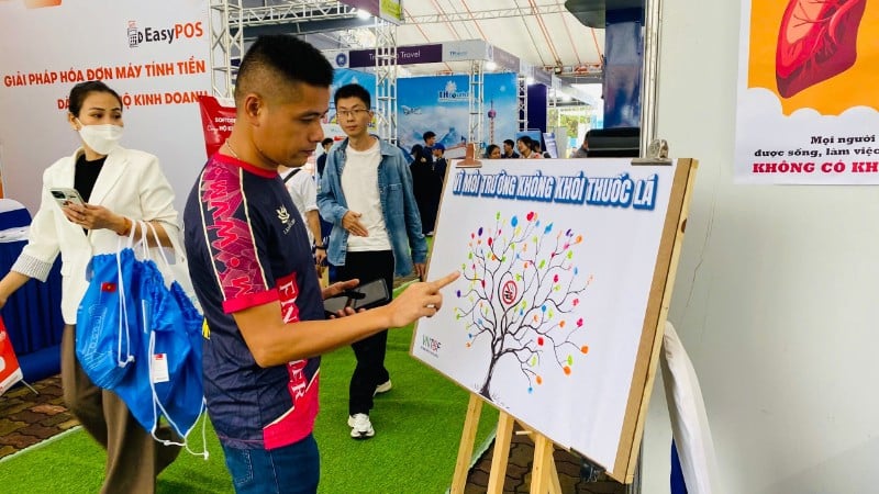 एथलीट धूम्रपान मुक्त दौड़ का समर्थन करते हैं