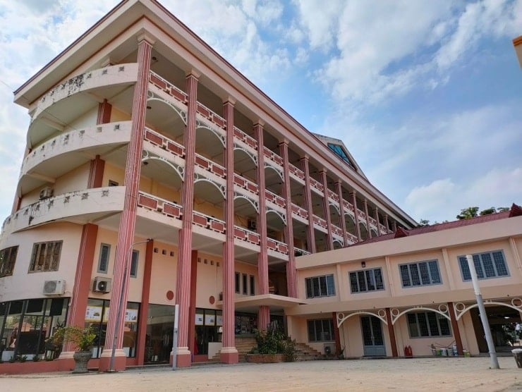 Binh Duong høyskole for kunst og kultur.