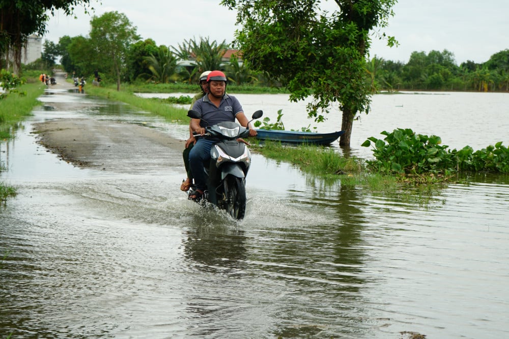 Výbor strany okresu Hoa Thanh uspořádal konferenci, aby se setkal s lidmi a vedl s nimi dialog. Đường giao thông – một trong những vấn đề được người dân quan tâm
