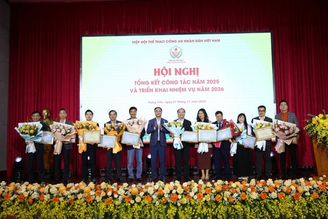 ספורט הביטחון הציבורי של העם הוייטנאמי משיג הצלחה גדולה, וזכה ב-620 מדליות בשנת 2025 - תמונה 3. Thể thao CAND Việt Nam thành công rực rỡ, đạt 620 huy chương trong năm 2025- Ảnh 3.