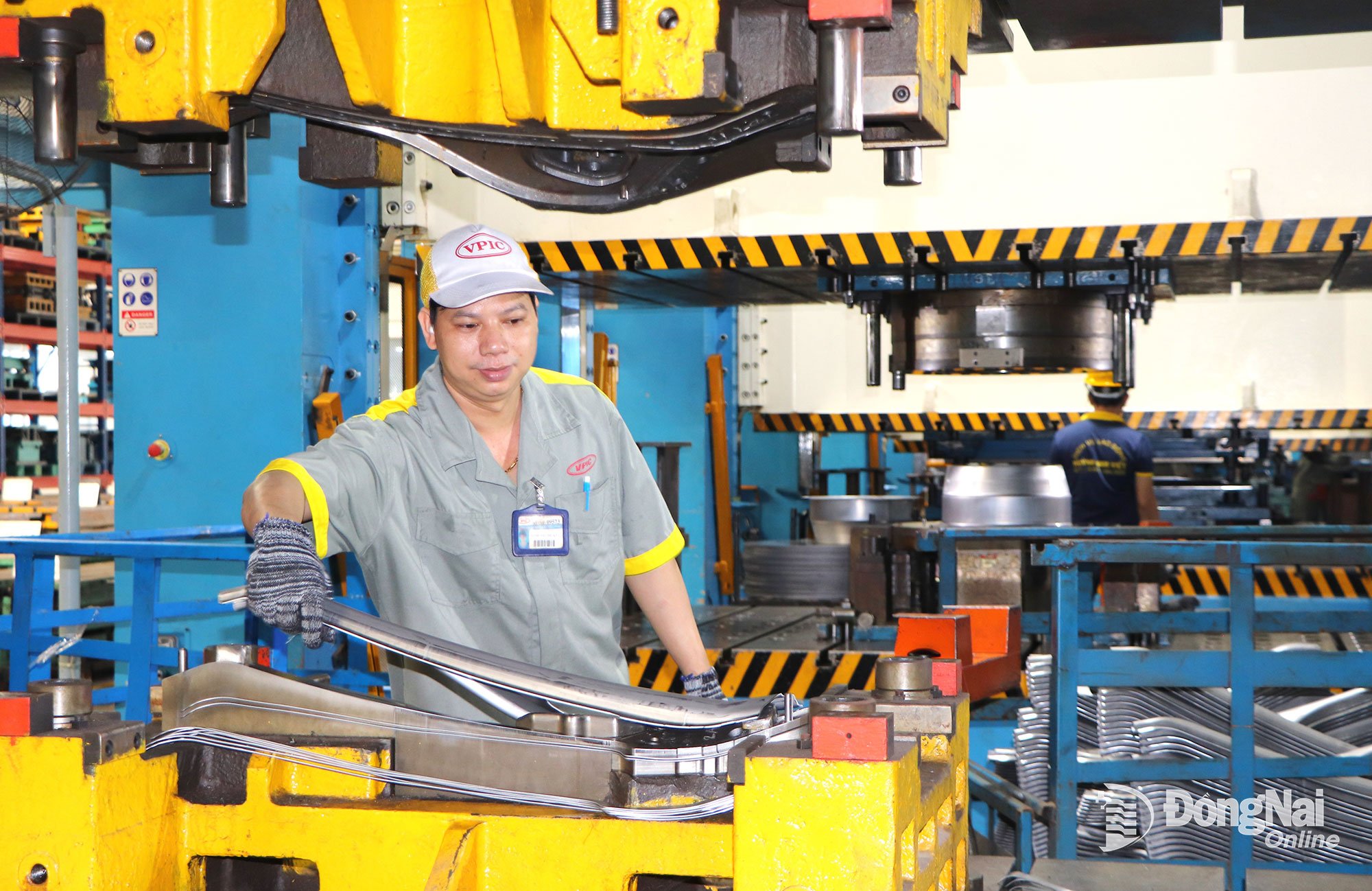 Moderne produksjonslinje hos Vietnam Precision Industry Joint Stock Company (Vpic) i Ho Nai industripark, Ho Nai-distriktet. Foto: Ngoc Lien