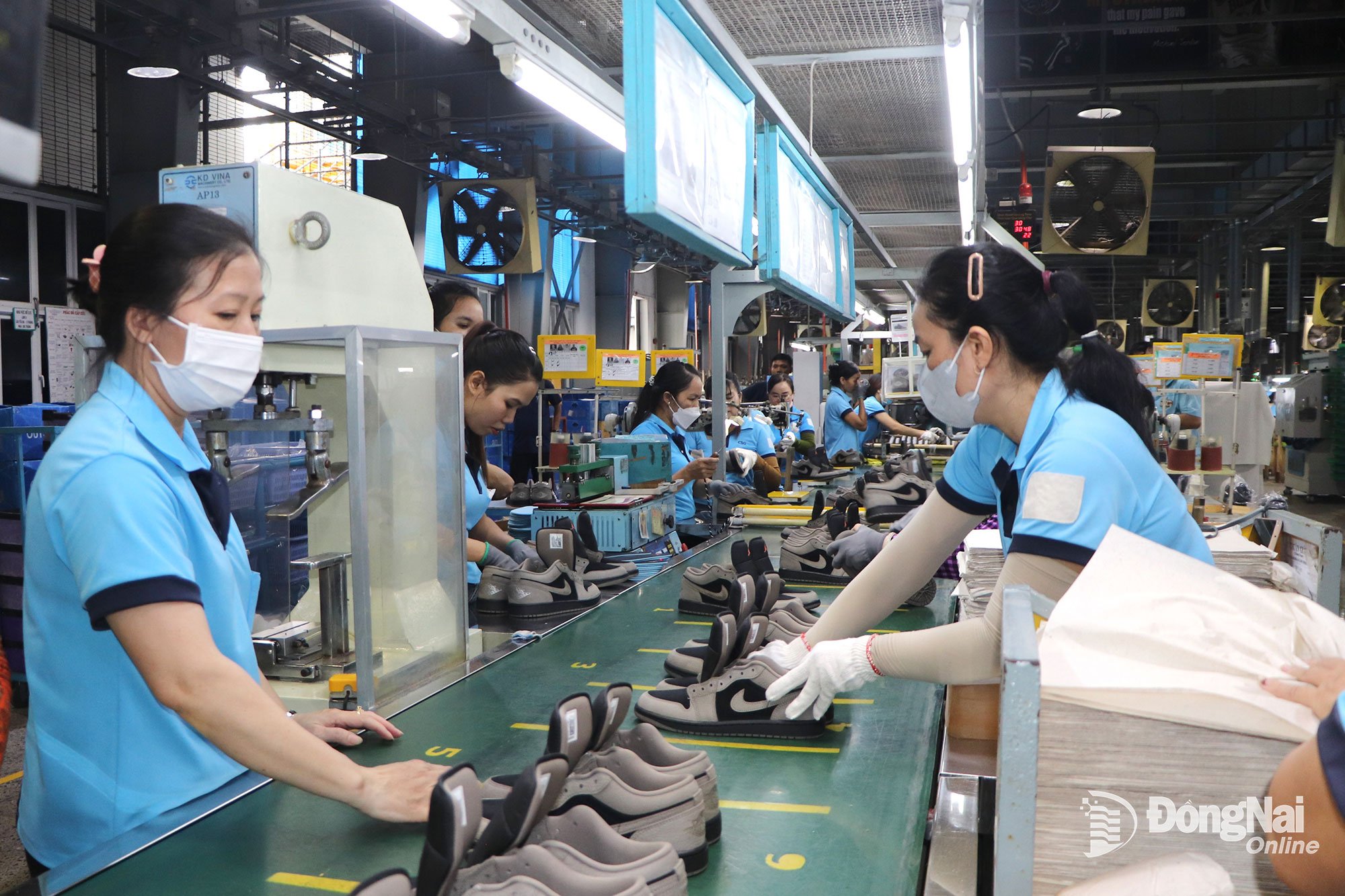 Produksjonslinje hos Changshin Vietnam Co., Ltd., en investor fra Korea med mange års drift i Dong Nai. Foto: Ngoc Lien