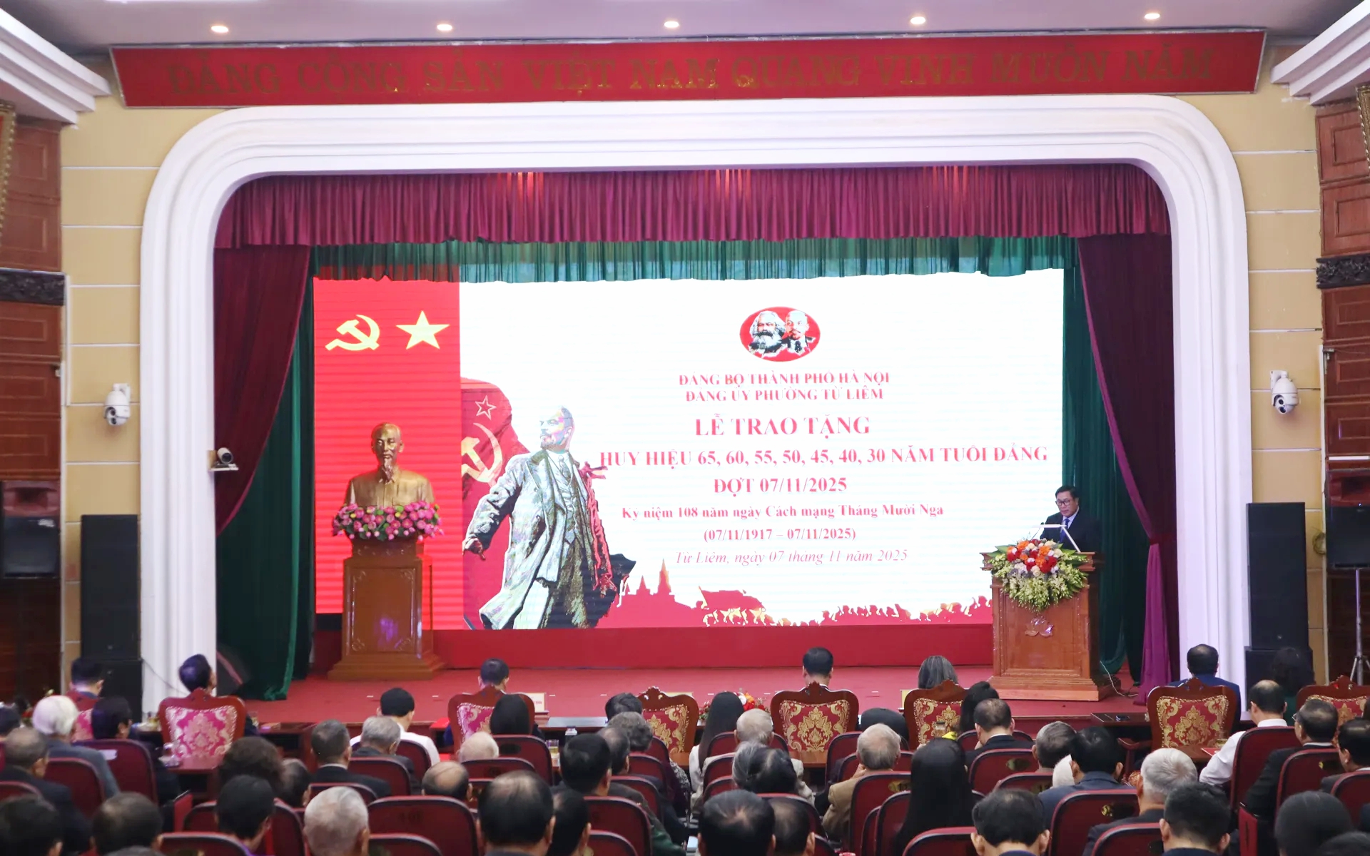 Quang cảnh buổi Lễ
