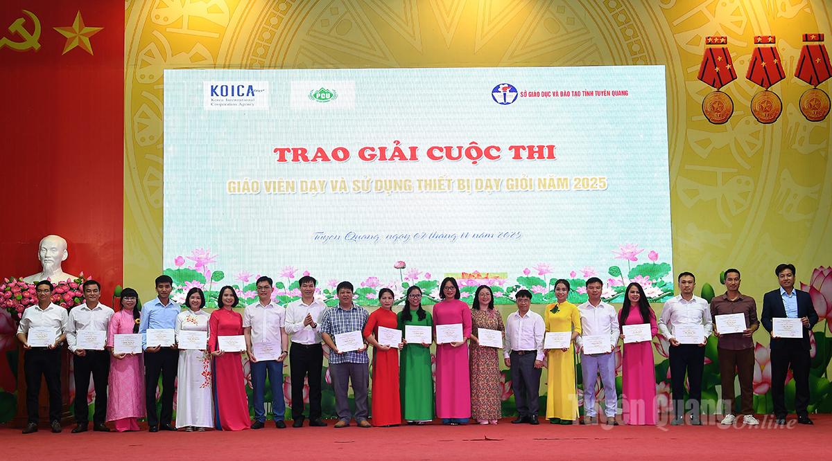 Organisationskommittén delade ut andra pris till lärare.