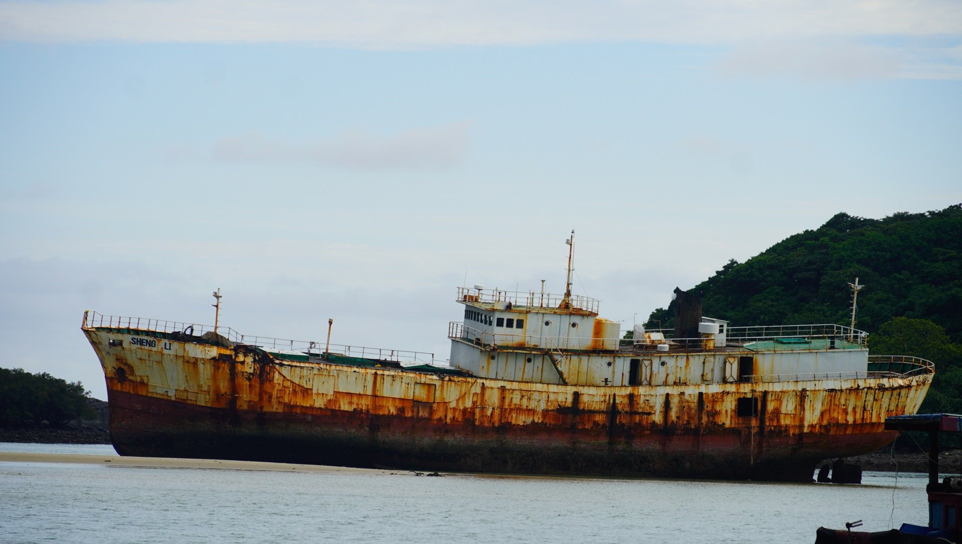 កប៉ាល់ Sheng Li ចាកចេញពី Con Dao អ្នកទេសចរសោកស្តាយចំពោះកន្លែង