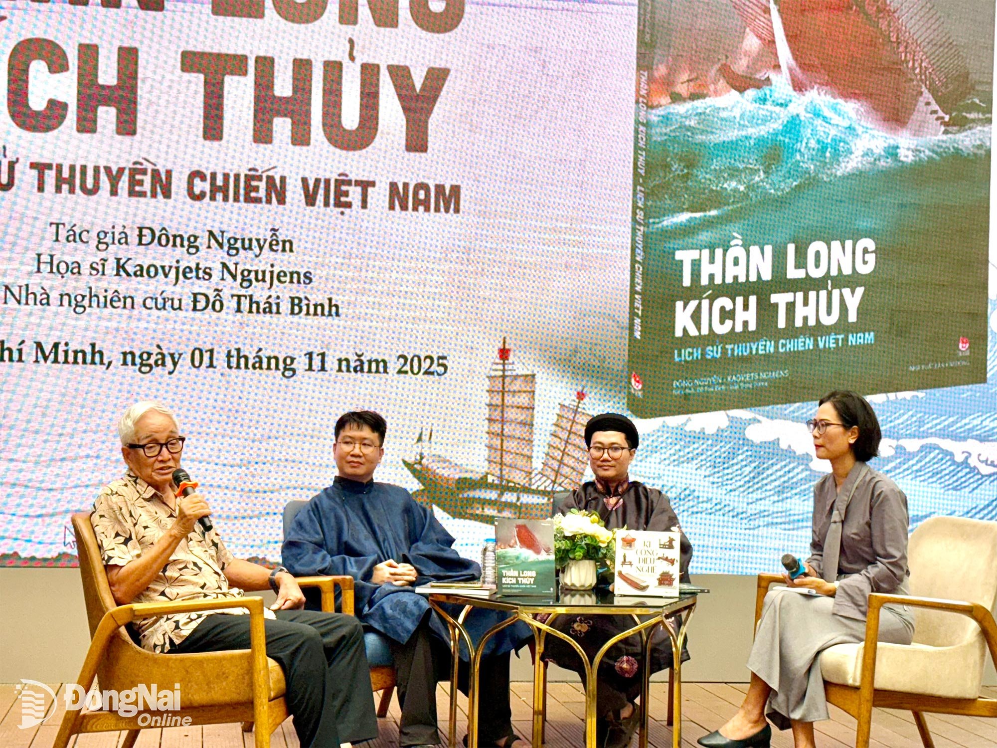 ការផ្លាស់ប្តូរ និងសម្ពោធសៀវភៅ Than long kich thuy - ប្រវត្តិនាវាចម្បាំងវៀតណាម នៅវិថីសៀវភៅទីក្រុងហូជីមិញ នាថ្ងៃទី 1 ខែវិច្ឆិកា ឆ្នាំ 2025។ Anhe: Nhat Ha