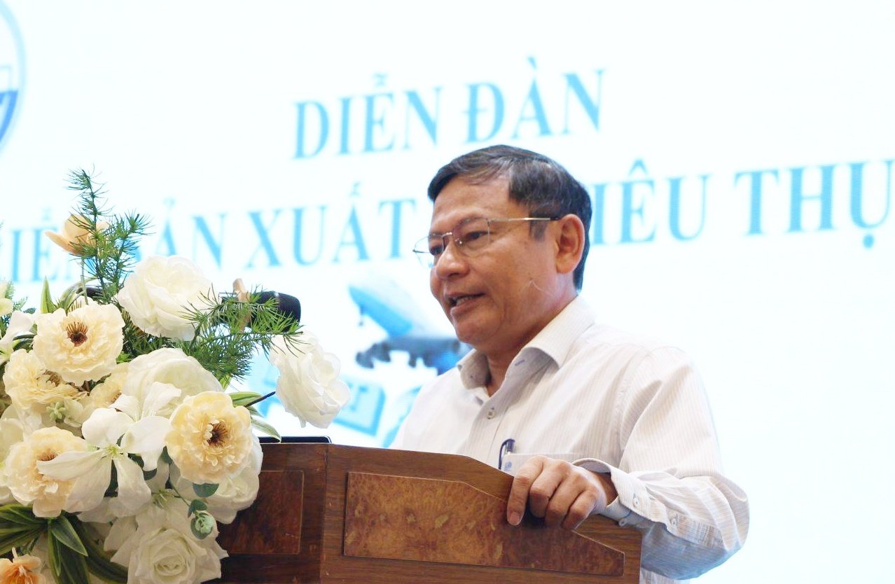 Dl. Nhu Van Can, director adjunct al Departamentului de Pescuit și Control al Pescuitului (Ministerul Agriculturii și Mediului), a declarat că, în Vietnam, creșterea tilapiei are o istorie de cercetare și dezvoltare de peste 20 de ani, cu multe progrese semnificative. Foto: Hong Tham. Ông Nhữ Văn Cẩn, Phó Cục trưởng Cục Thủy sản và Kiểm ngư (Bộ Nông nghiệp và Môi trường), cho biết, ở Việt Nam, nghề nuôi cá rô phi đã có lịch sử nghiên cứu và phát triển hơn 20 năm, với nhiều tiến bộ đáng kể. Ảnh: Hồng Thắm.