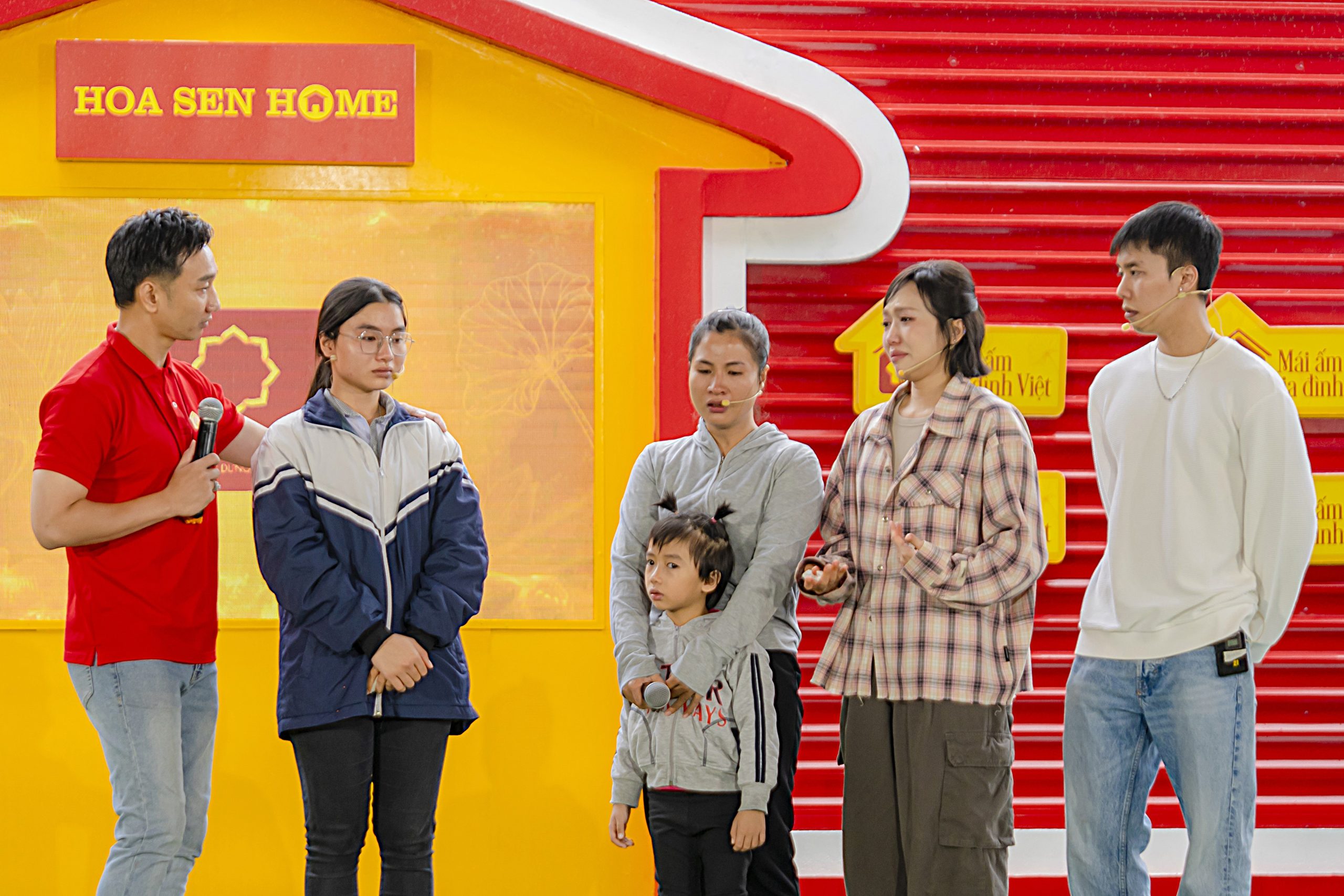 ពិធីករ Thanh Trung បាន​ចែករំលែក​សុភមង្គល​របស់គាត់​នៅពេល​ទទួល​តួនាទី​រៀបចំ​កម្មវិធី​មនុស្សធម៌​ដូច​ជា 