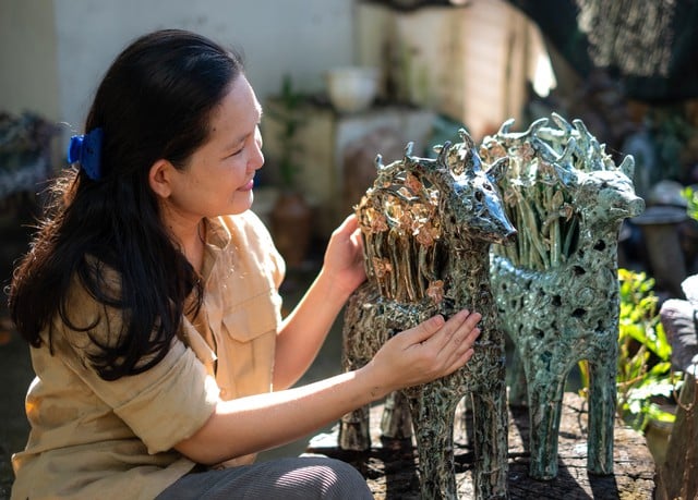 'Jardim Feliz': Gratidão pela terra, pelo fogo, pela vida - Foto 5. 'Khu vườn hạnh phúc': Lời tri ân cho đất, cho lửa, cho đời- Ảnh 5.