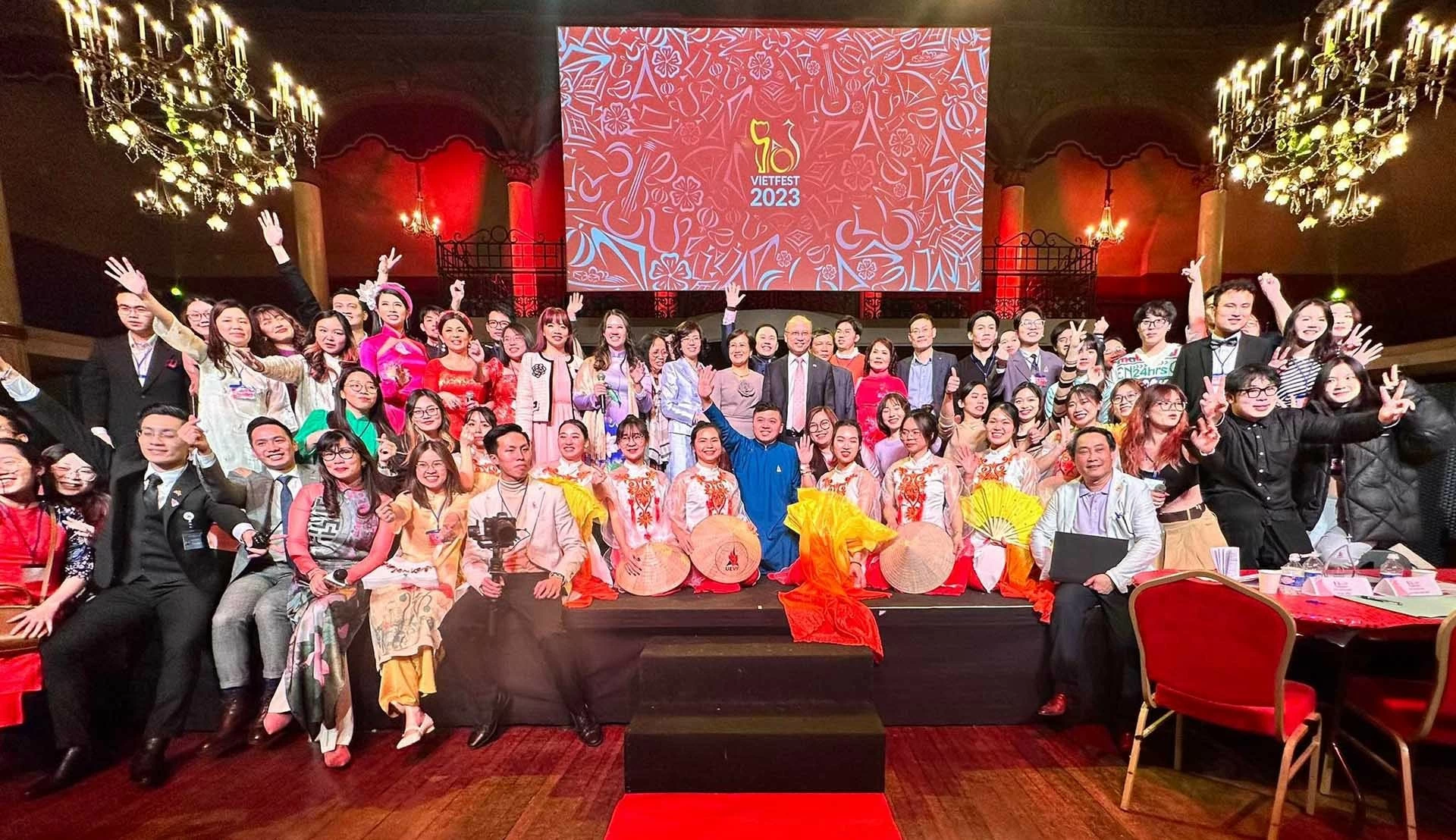 Att levandegöra strategiska inriktningar kring kultur och människor Để các định hướng chiến lược về văn hóa và con người thực sự đi vào cuộc sống