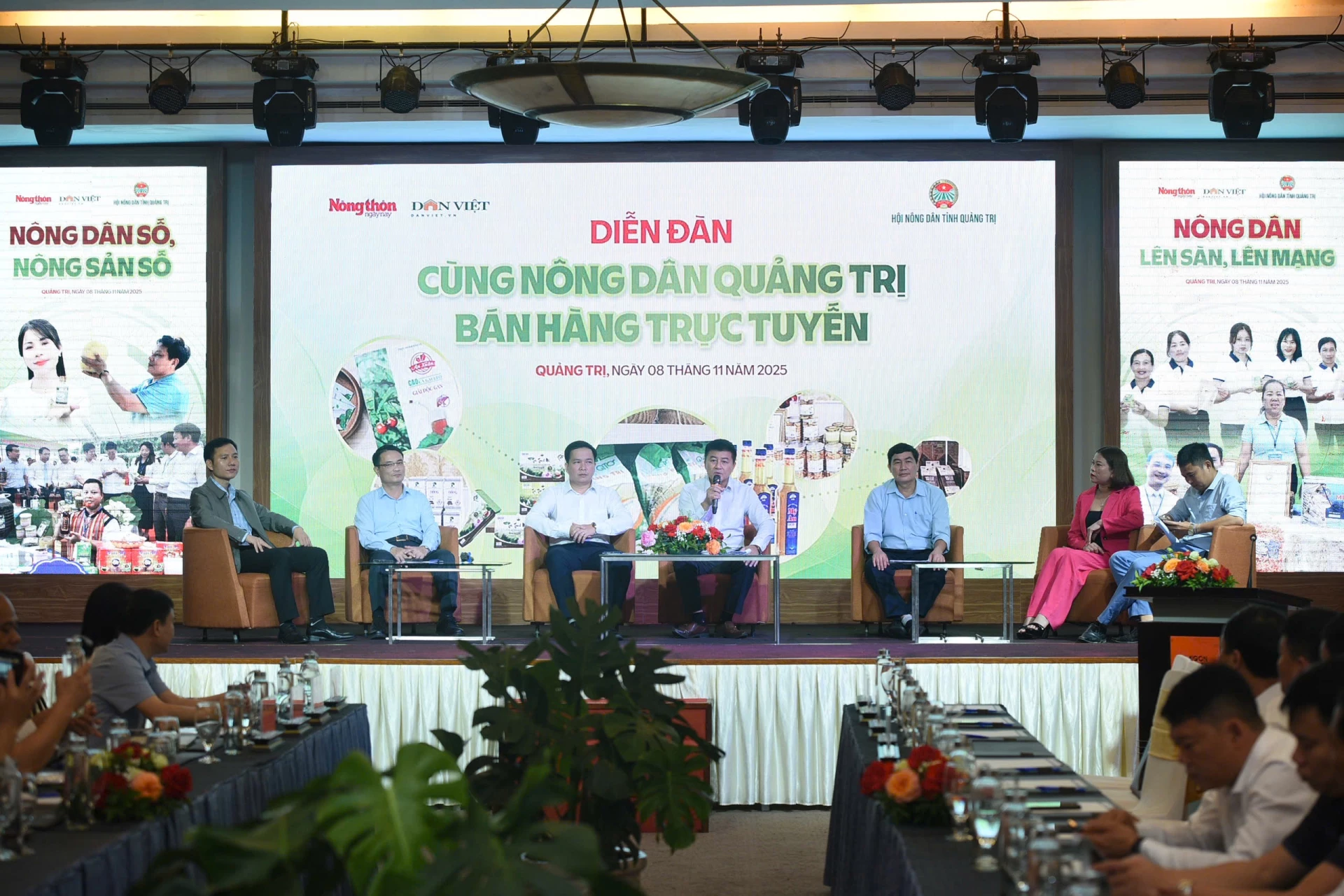 Forum Tillsammans med Quang Tri-bönder som säljer online