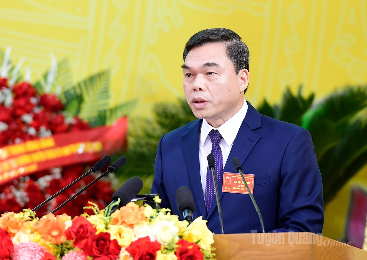 Kamrat Ma The Hong, biträdande sekreterare för den provinsiella partikommittén och ordförande för den provinsiella Vietnams fosterlandsfrontskommitté, höll kongressens öppningstal.