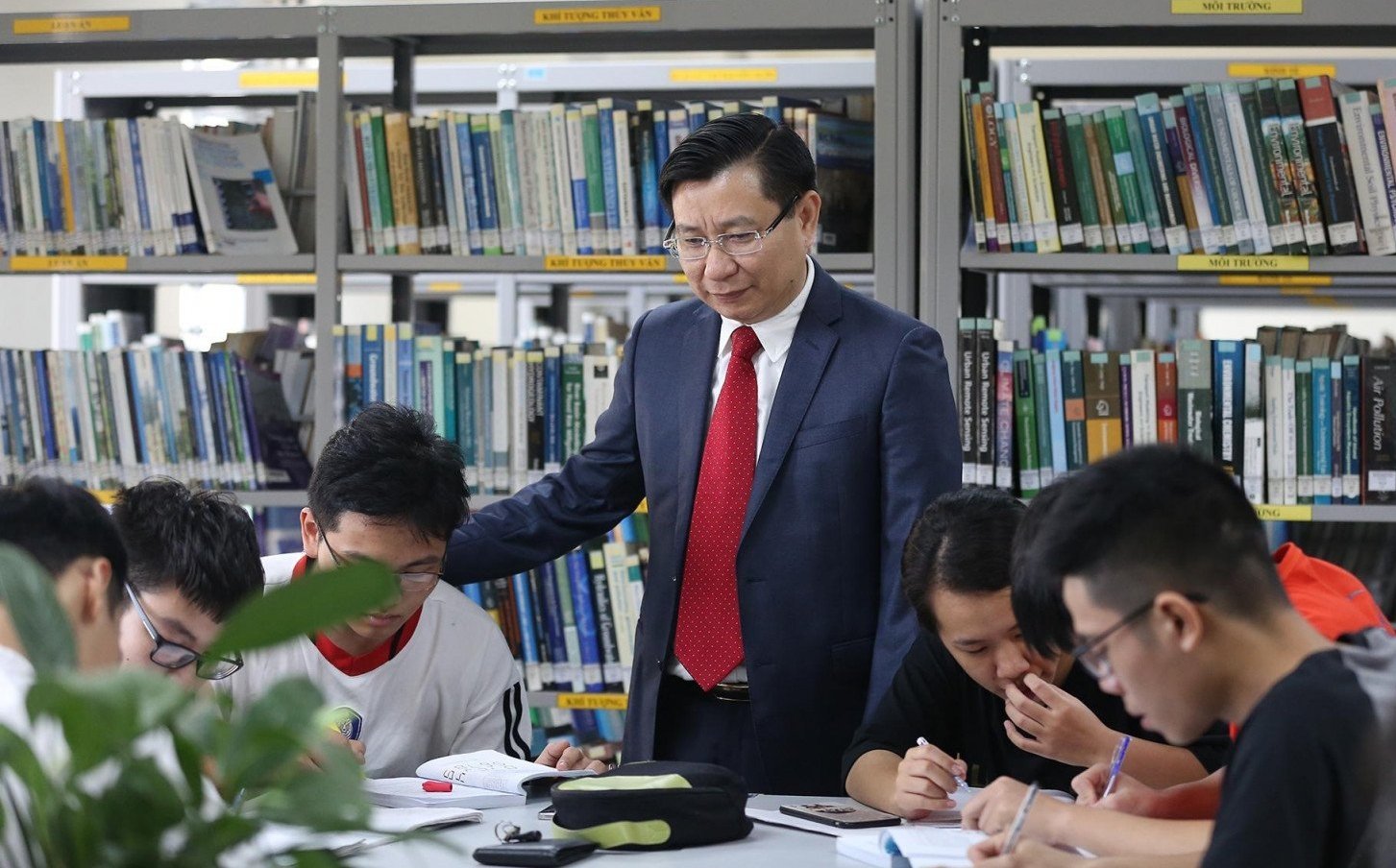 HUNRE phấn đấu đến năm 2030 trở thành trường đại học trọng điểm quốc gia về tài nguyên và môi trường theo định hướng ứng dụng. Ảnh: Lan Chi.