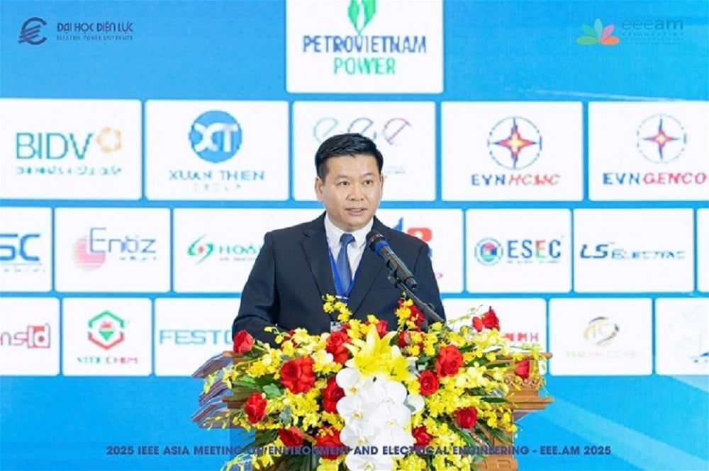 PGS.TS Đinh Văn Châu - Hiệu trưởng Trường Đại học Điện lực phát biểu. Ảnh: EPU.