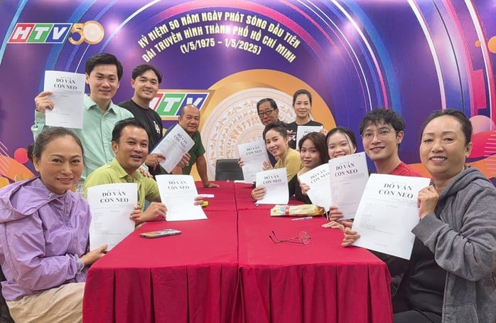 NSND Hữu Quốc quay lại 