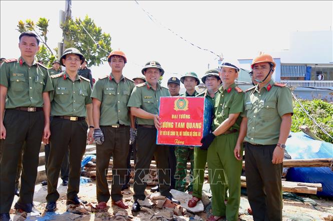 ຄຳບັນຍາຍຮູບ